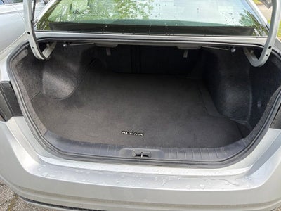 2023 Nissan Altima SV FWD