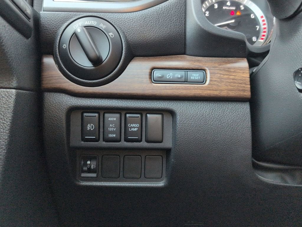 2017 Nissan TITAN Platinum Reserve