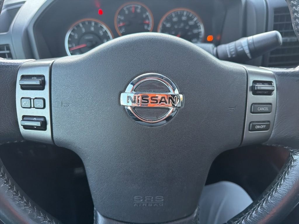 2009 Nissan Titan LE