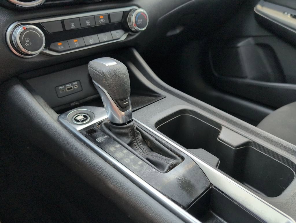2022 Nissan Sentra SV Xtronic CVT