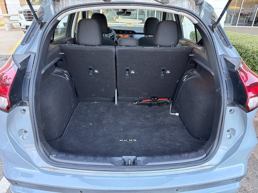 2021 Nissan Kicks SV