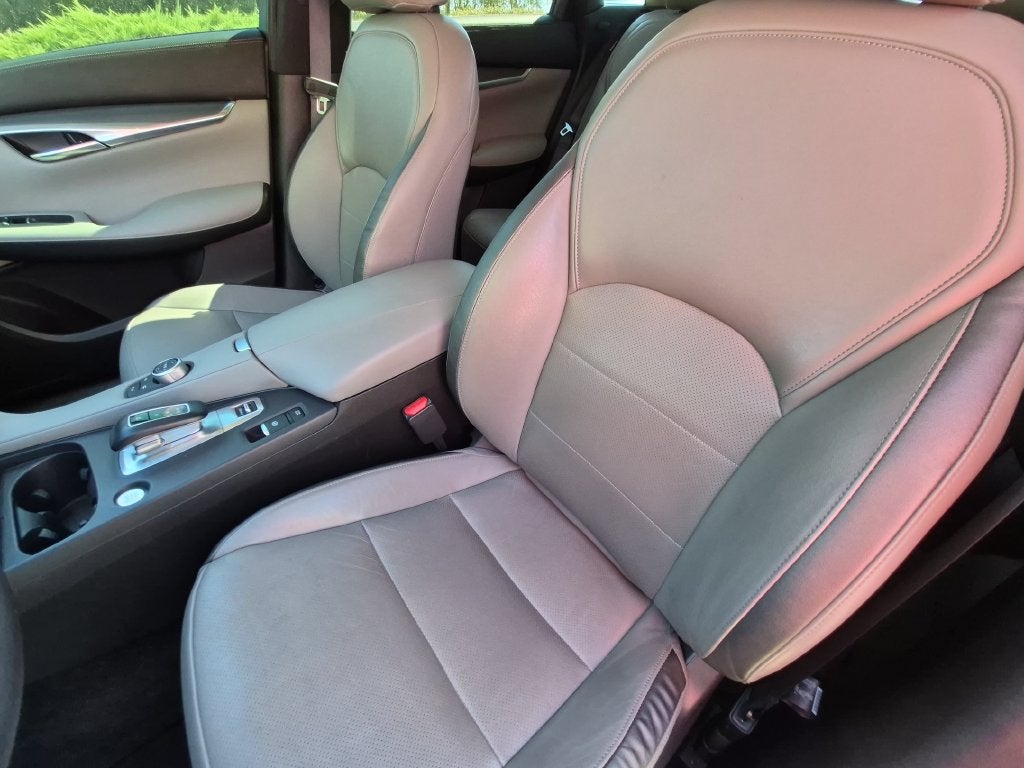 2023 INFINITI QX50 LUXE AWD
