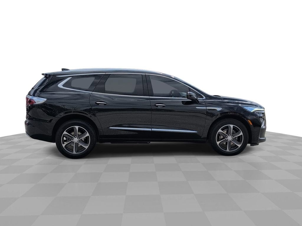 2022 Buick Enclave Essence