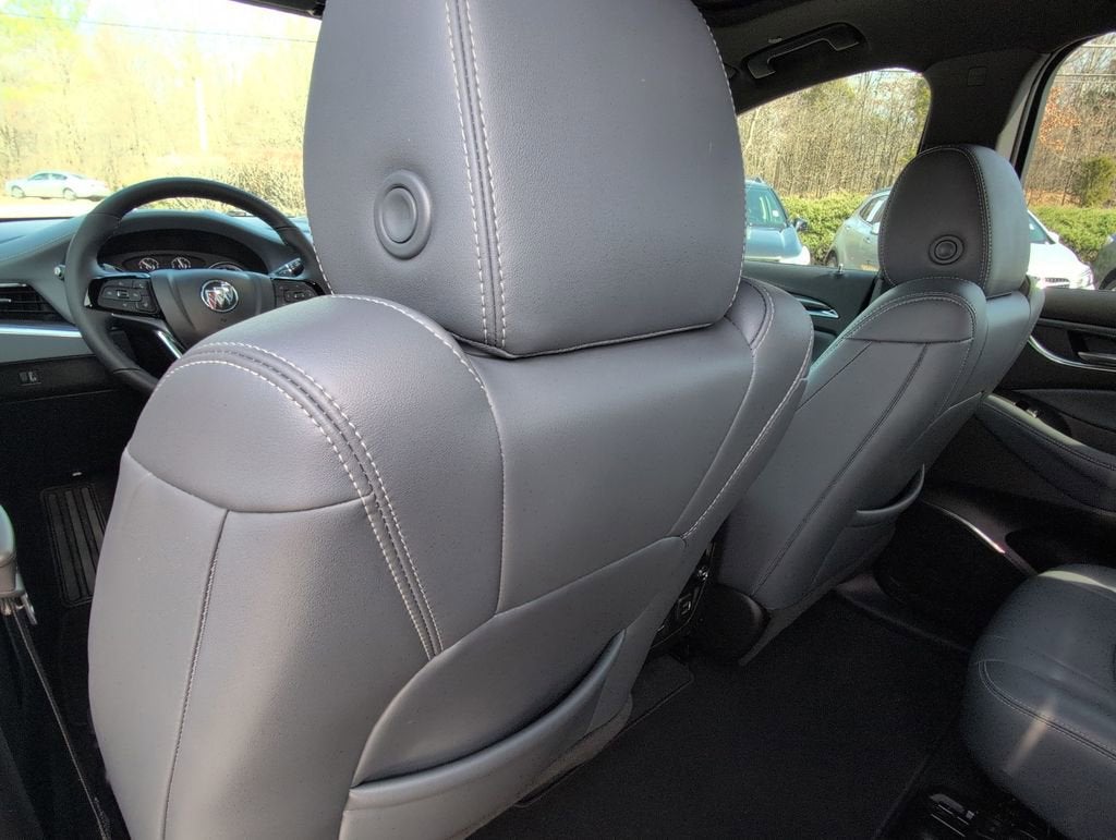 2022 Buick Enclave Essence