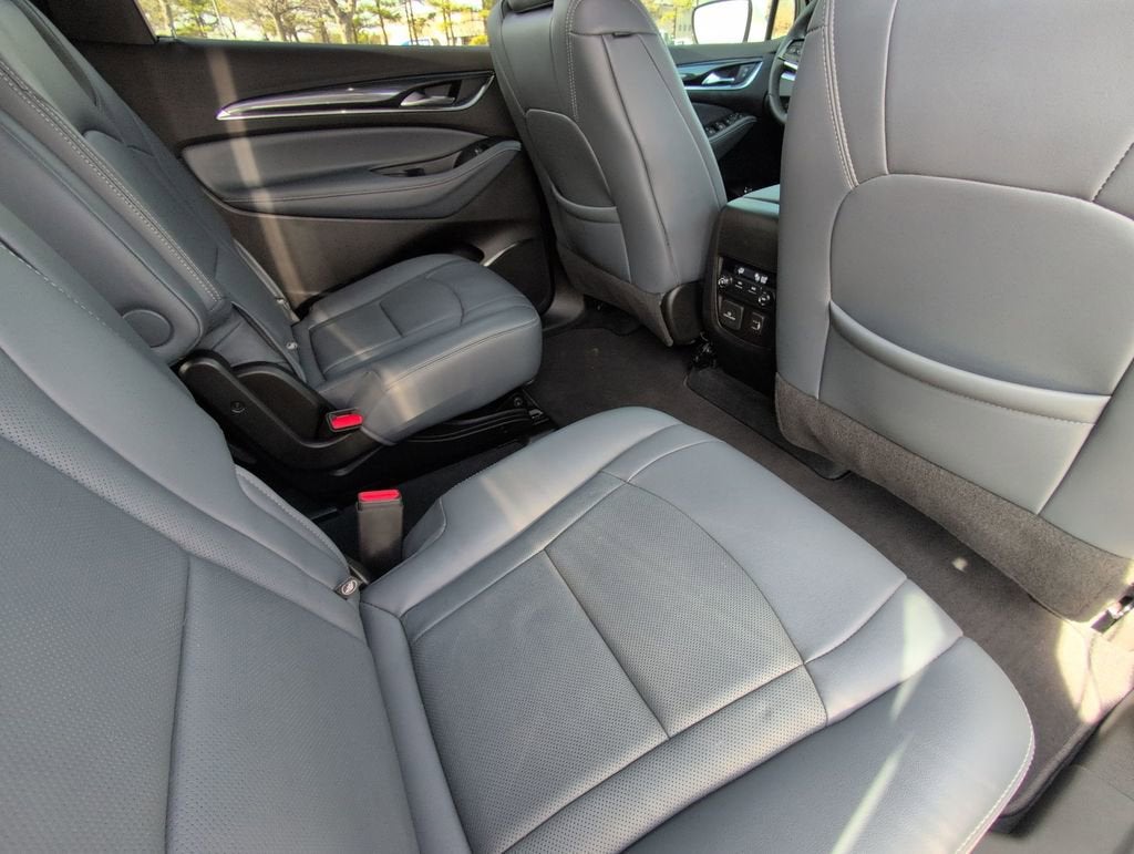 2022 Buick Enclave Essence