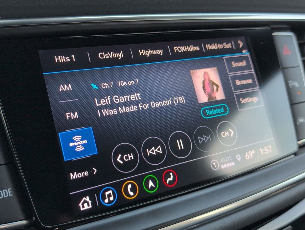 2022 Buick Enclave Essence