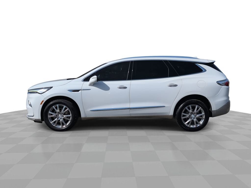 2022 Buick Enclave Essence