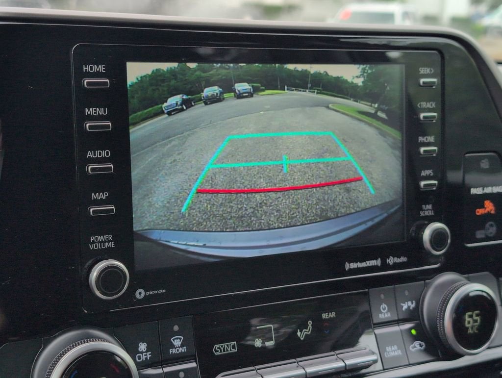 2021 Toyota Highlander LE