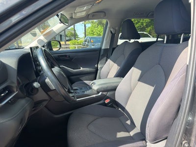 2021 Toyota Highlander LE