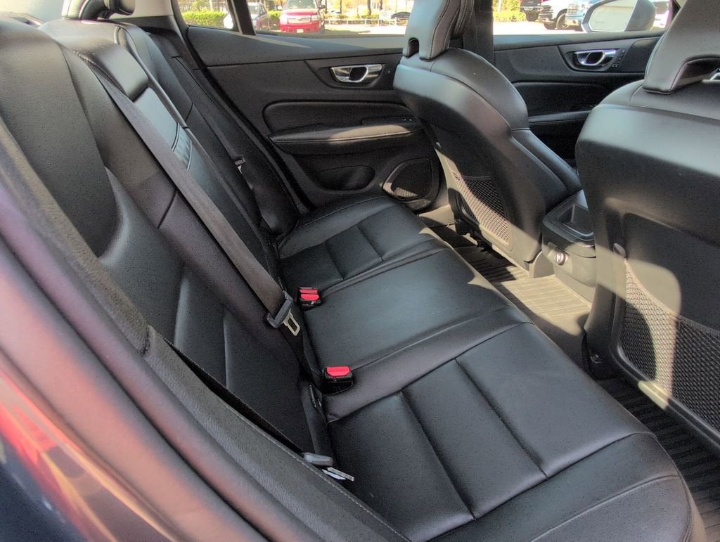 2020 Volvo S60 T5 Momentum