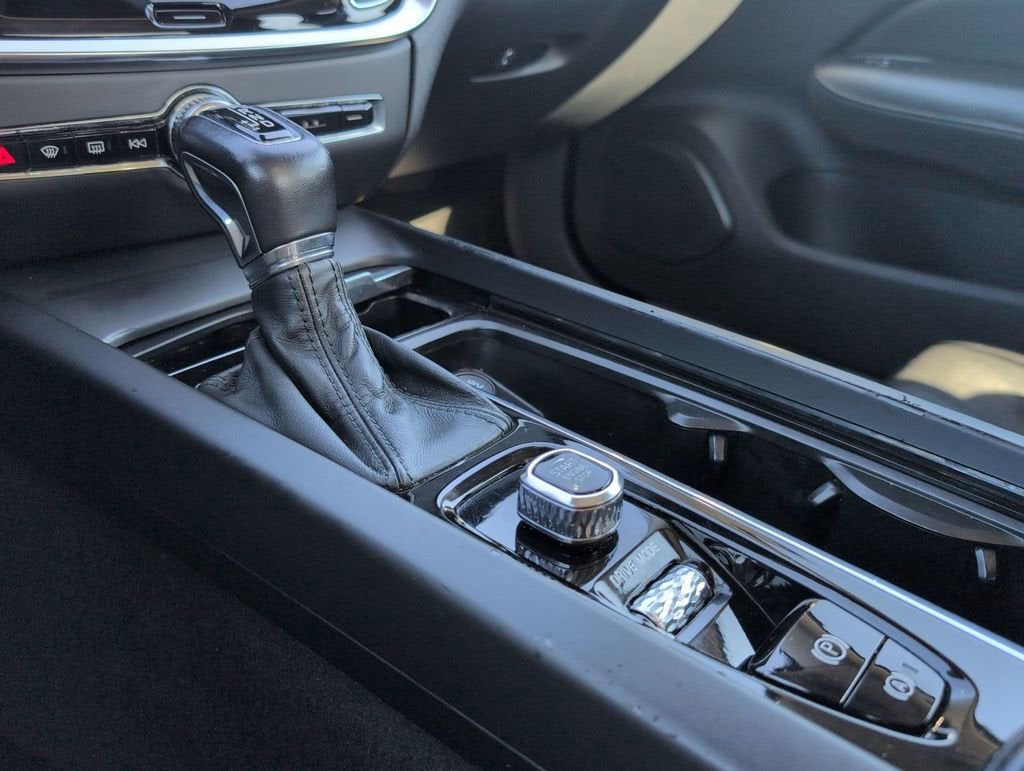 2020 Volvo S60 T5 Momentum