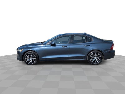 2020 Volvo S60 T5 Momentum