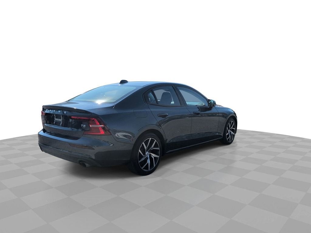 2020 Volvo S60 T5 Momentum