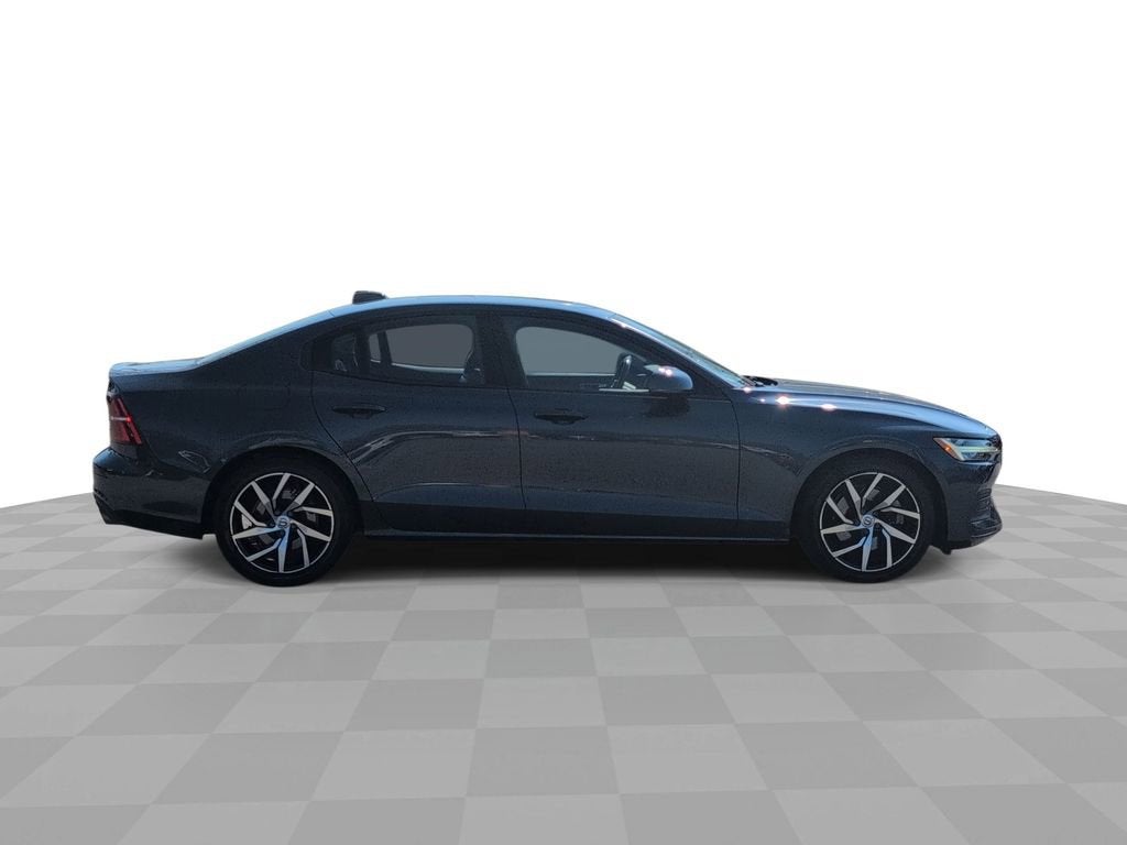 2020 Volvo S60 T5 Momentum