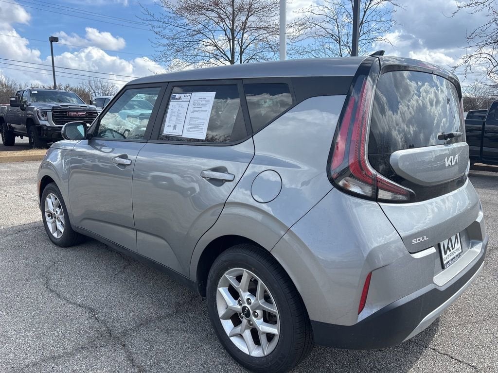 2023 Kia Soul LX