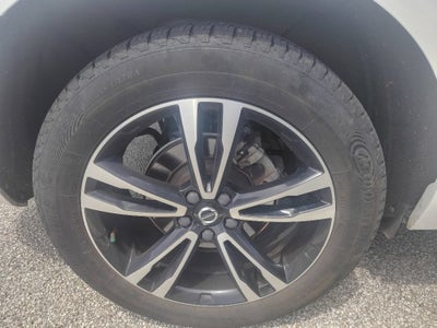 2021 Volvo XC60 T5 Momentum