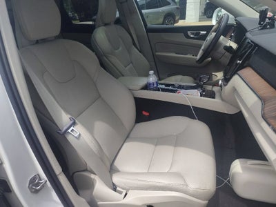 2021 Volvo XC60 T5 Momentum