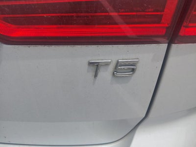 2021 Volvo XC60 T5 Momentum