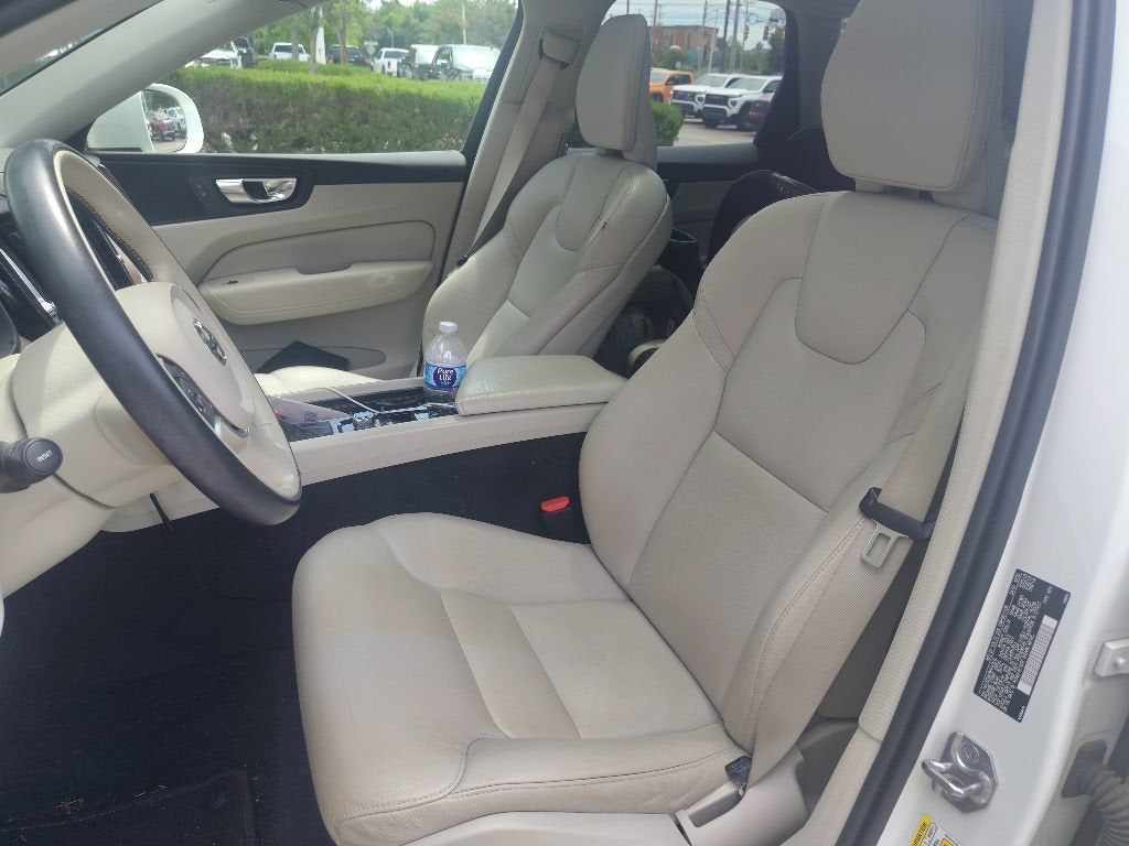 2021 Volvo XC60 T5 Momentum
