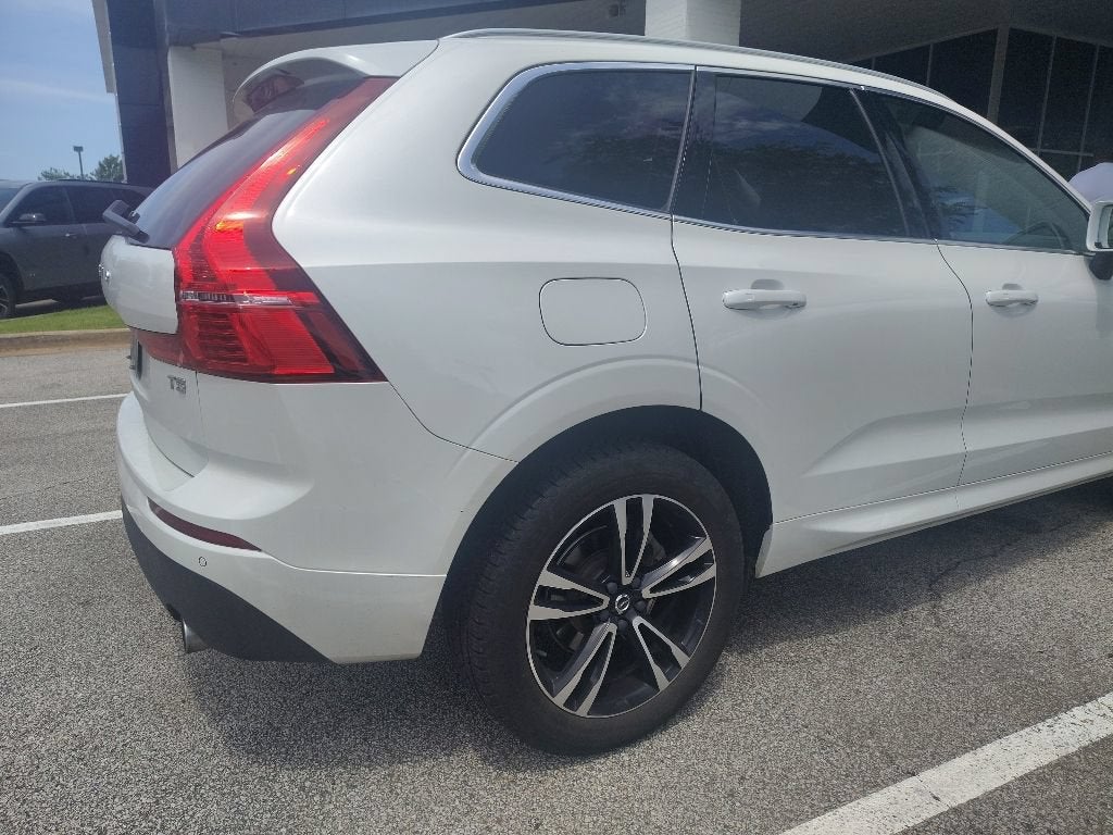 2021 Volvo XC60 T5 Momentum