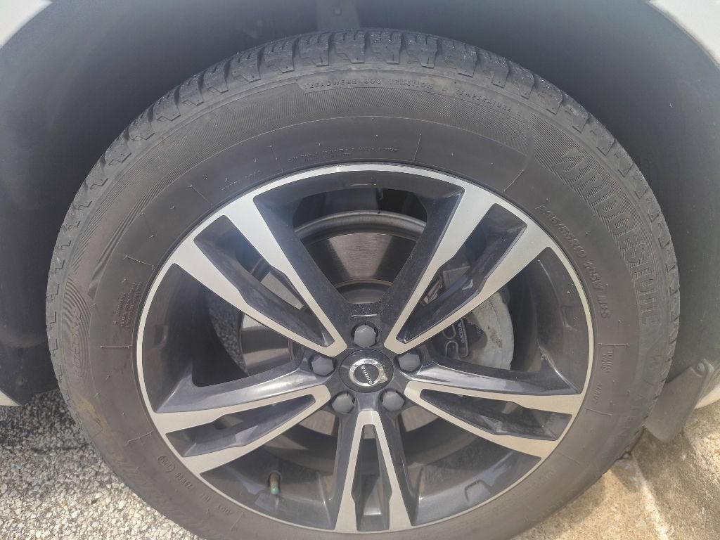 2021 Volvo XC60 T5 Momentum