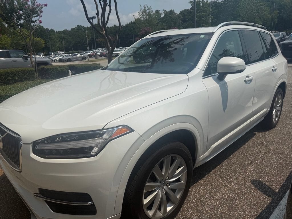 2019 Volvo XC90 T6 Momentum